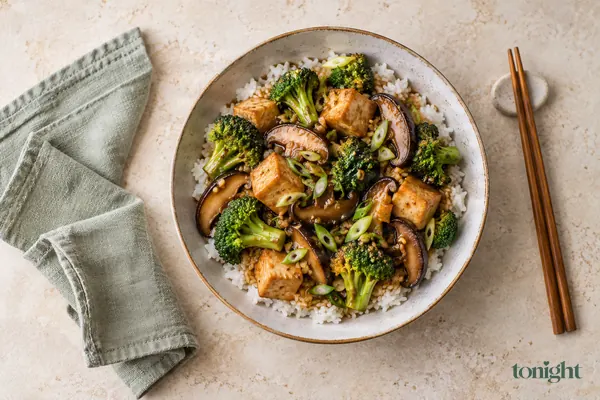 Ris med tofu og sopp på kinesisk vis